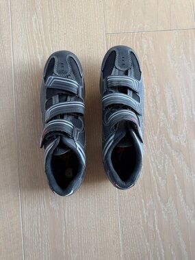 Specialized Black Cycling Shoes with Velcro Straps and shimano cleats size 44